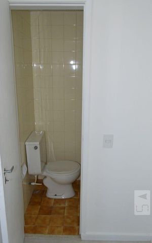 Apartamento à venda com 90m², 2 quartos e 1 vagaQuarto e Banheiro de Serviço
