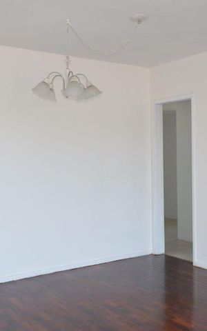 Apartamento à venda com 90m², 2 quartos e 1 vagaSala