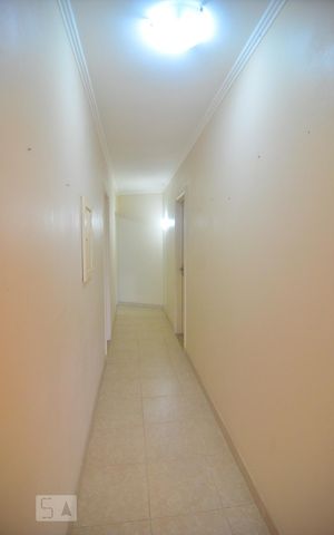 Casa à venda com 511m², 4 quartos e 10 vagasCorredor