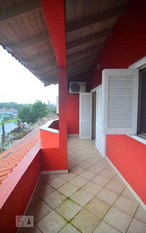 Casa à venda com 511m², 4 quartos e 10 vagasSacada