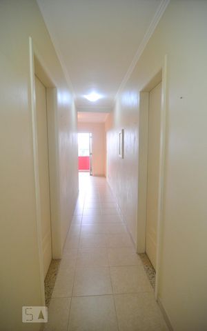 Casa à venda com 511m², 4 quartos e 10 vagasCorredor