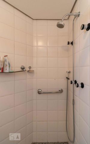 Apartamento à venda com 80m², 3 quartos e 1 vaga Apartamento à venda com 80m², 3 quartos e 1 vagaBanheiro da Suíte