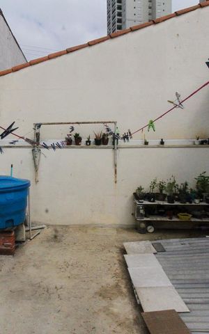 Casa à venda com 110m², 2 quartos e 2 vagas Casa à venda com 110m², 2 quartos e 2 vagasTerraço