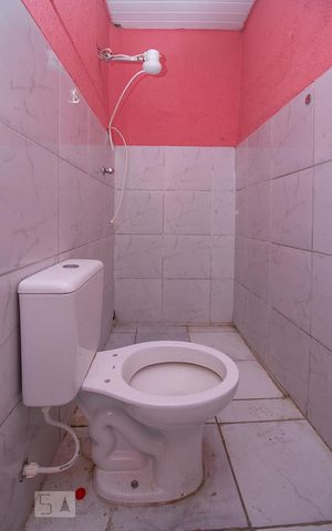 Casa à venda com 48m², 2 quartos e sem vagaBanheiro