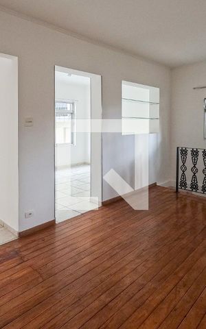 Casa à venda com 250m², 3 quartos e 1 vaga Casa à venda com 250m², 3 quartos e 1 vagaSala