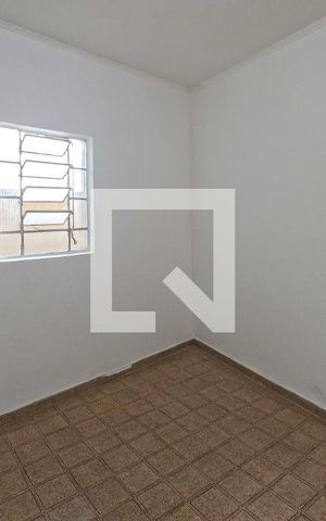 Casa à venda com 250m², 3 quartos e 1 vaga Casa à venda com 250m², 3 quartos e 1 vagaQuarto de Serviço