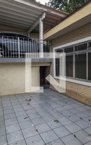 Casa à venda com 250m², 3 quartos e 1 vaga Casa à venda com 250m², 3 quartos e 1 vagaÁrea Externa