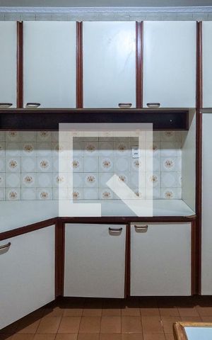 Casa à venda com 250m², 3 quartos e 1 vaga Casa à venda com 250m², 3 quartos e 1 vagaCozinha