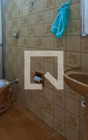 Casa à venda com 250m², 3 quartos e 1 vaga Casa à venda com 250m², 3 quartos e 1 vagaBanheiro 2