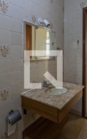 Casa à venda com 250m², 3 quartos e 1 vaga Casa à venda com 250m², 3 quartos e 1 vagaBanheiro 1