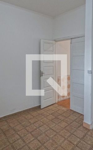 Casa à venda com 250m², 3 quartos e 1 vaga Casa à venda com 250m², 3 quartos e 1 vagaQuarto de Serviço