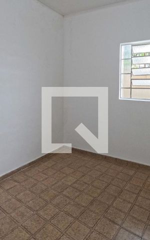 Casa à venda com 250m², 3 quartos e 1 vaga Casa à venda com 250m², 3 quartos e 1 vagaQuarto de Serviço