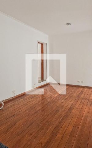 Casa à venda com 250m², 3 quartos e 1 vaga Casa à venda com 250m², 3 quartos e 1 vagaSala