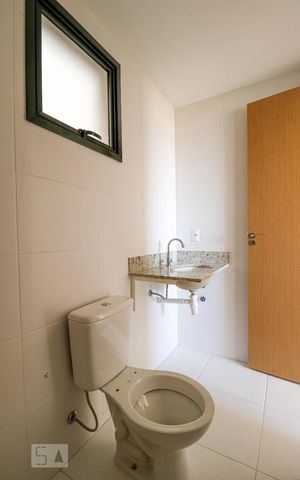 Apartamento para alugar com 55m², 2 quartos e 1 vaga Apartamento para alugar com 55m², 2 quartos e 1 vagaBanheiro da Suíte