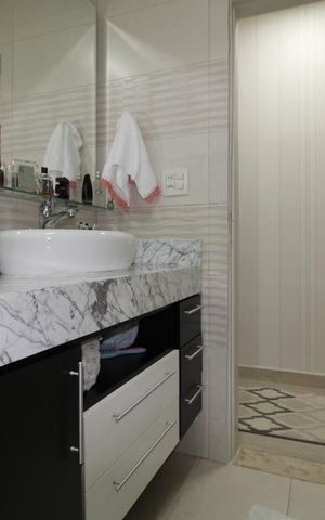 Casa à venda com 180m², 4 quartos e 3 vagasBanheiro