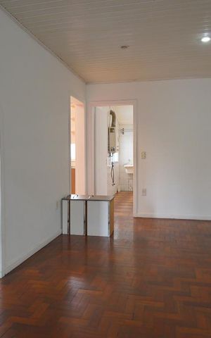 Casa à venda com 120m², 2 quartos e 1 vagaSala