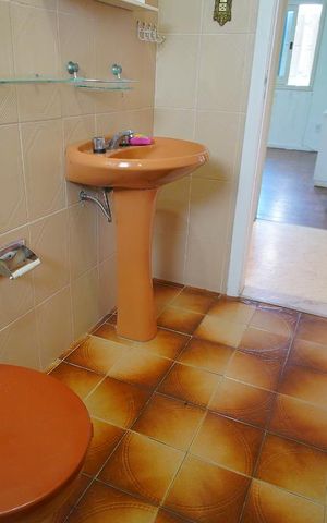 Casa à venda com 120m², 2 quartos e 1 vagaBanheiro