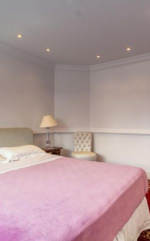 Apartamento à venda com 392m², 4 quartos e 5 vagas Apartamento à venda com 392m², 4 quartos e 5 vagasSuíte 3