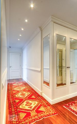Apartamento à venda com 392m², 4 quartos e 5 vagas Apartamento à venda com 392m², 4 quartos e 5 vagasCorredor