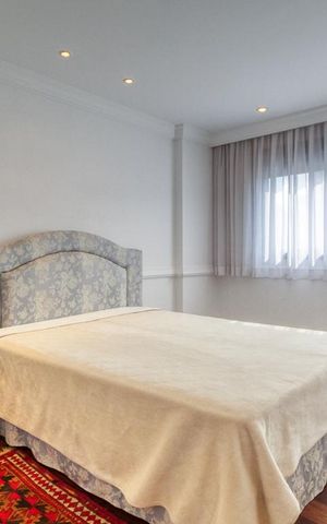 Apartamento à venda com 392m², 4 quartos e 5 vagas Apartamento à venda com 392m², 4 quartos e 5 vagasSuíte 1