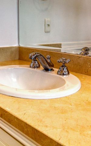Apartamento à venda com 392m², 4 quartos e 5 vagas Apartamento à venda com 392m², 4 quartos e 5 vagasBanheiro da Suíte 3