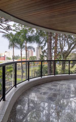 Apartamento à venda com 392m², 4 quartos e 5 vagas Apartamento à venda com 392m², 4 quartos e 5 vagasVaranda da Sala 1 com a Sala 2