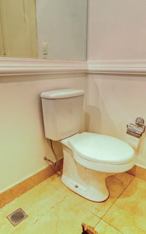 Apartamento à venda com 392m², 4 quartos e 5 vagas Apartamento à venda com 392m², 4 quartos e 5 vagasLavabo