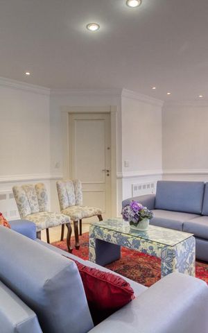 Apartamento à venda com 392m², 4 quartos e 5 vagas Apartamento à venda com 392m², 4 quartos e 5 vagasSala 2