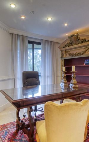 Apartamento à venda com 392m², 4 quartos e 5 vagas Apartamento à venda com 392m², 4 quartos e 5 vagasEscritório