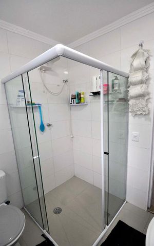 Casa à venda com 200m², 4 quartos e 2 vagasBox de Vidro