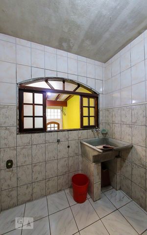 Casa para alugar com 120m², 2 quartos e sem vaga Casa para alugar com 120m², 2 quartos e sem vagaArea de Serviço