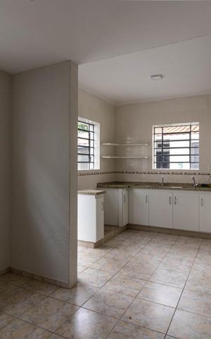 Casa para alugar com 160m², 3 quartos e 2 vagas Casa para alugar com 160m², 3 quartos e 2 vagasCopa e Cozinha