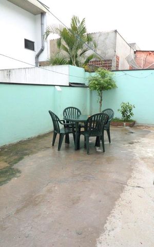 Casa à venda com 220m², 5 quartos e 2 vagasQuintal