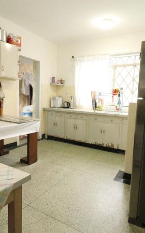 Casa à venda com 220m², 5 quartos e 2 vagasCozinha 1