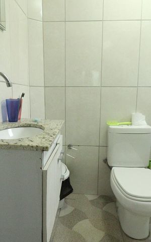 Casa à venda com 220m², 5 quartos e 2 vagasBanheiro 1