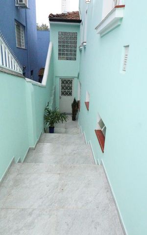 Casa à venda com 220m², 5 quartos e 2 vagasQuintal