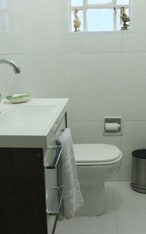 Casa à venda com 220m², 5 quartos e 2 vagasBanheiro 2