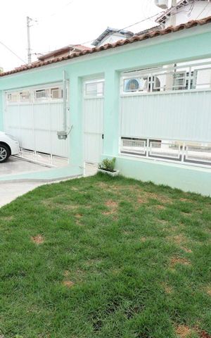 Casa à venda com 220m², 5 quartos e 2 vagasQuintal