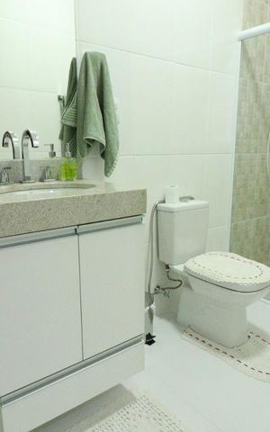 Casa à venda com 220m², 5 quartos e 2 vagasBanheiro 3
