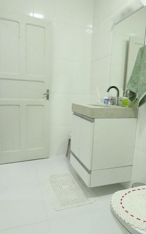 Casa à venda com 220m², 5 quartos e 2 vagasBanheiro 3