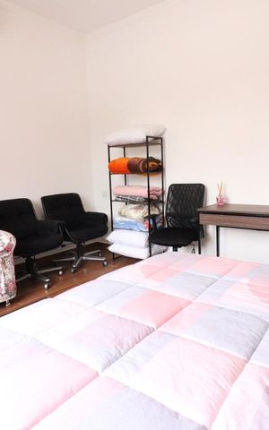 Casa à venda com 220m², 5 quartos e 2 vagasQuarto 3