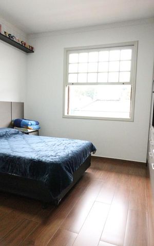 Casa à venda com 220m², 5 quartos e 2 vagasQuarto 2