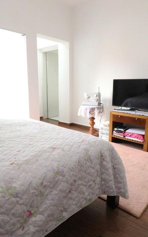 Casa à venda com 220m², 5 quartos e 2 vagasQuarto 1