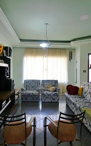 Casa à venda com 394m², 3 quartos e 6 vagasSala