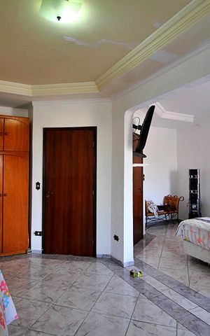 Casa à venda com 394m², 3 quartos e 6 vagasSuíte 2
