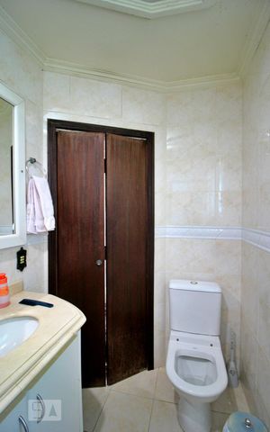 Casa à venda com 394m², 3 quartos e 6 vagasBanheiro