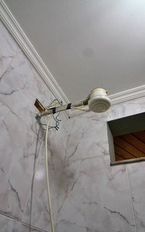 Casa à venda com 394m², 3 quartos e 6 vagasBanheiro de Serviço