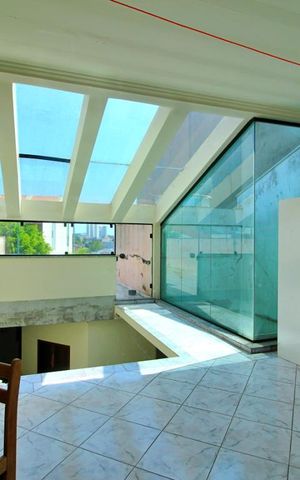 Casa à venda com 394m², 3 quartos e 6 vagasMezzanino