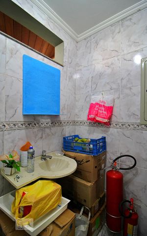 Casa à venda com 394m², 3 quartos e 6 vagasBanheiro de Serviço