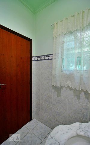 Casa à venda com 394m², 3 quartos e 6 vagasLavabo